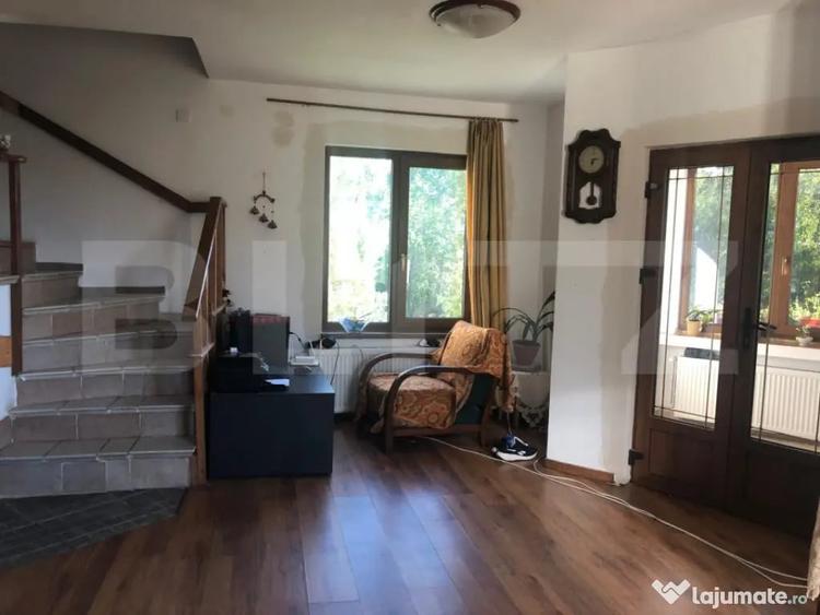 Casă cu 5 camere cu Canalizare în Central