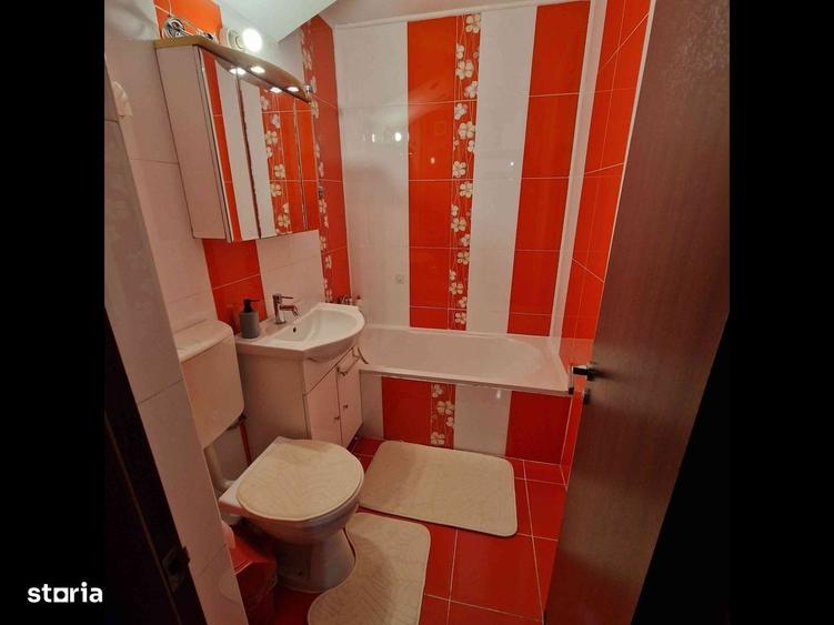 Apartament cu 3 camere decomandat în Exterior Vest