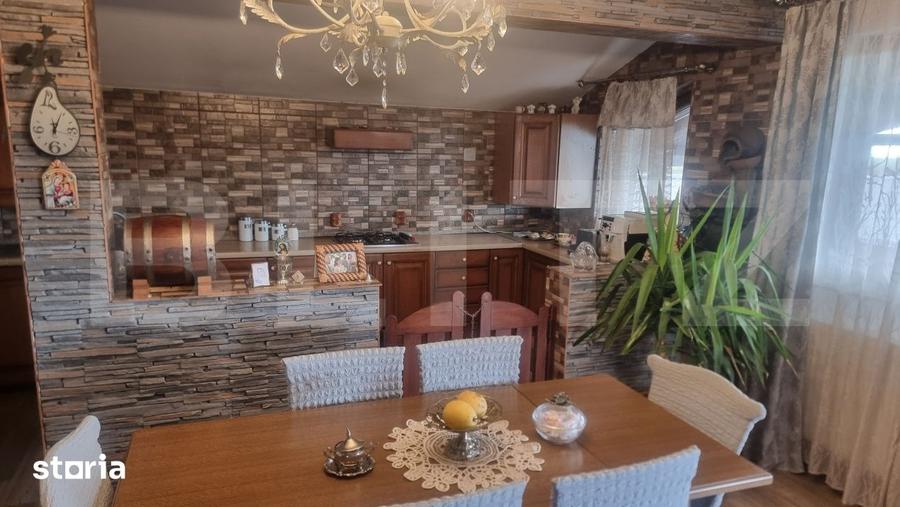 Casă cu 8 camere cu Teren 28000 Mp în Ceptura