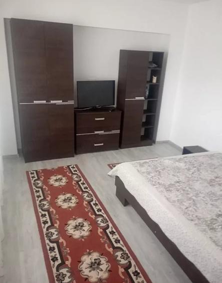 Apartament cu 2 camere decomandat în Galata