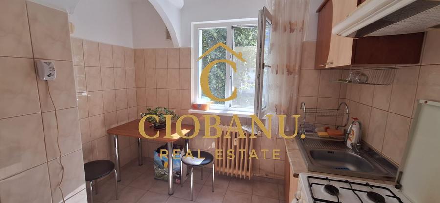 Apartament cu 2 camere semidecomandat, mobilat în Valea Rosie
