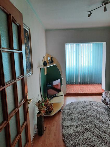 Apartament cu 4 camere decomandat în Turda