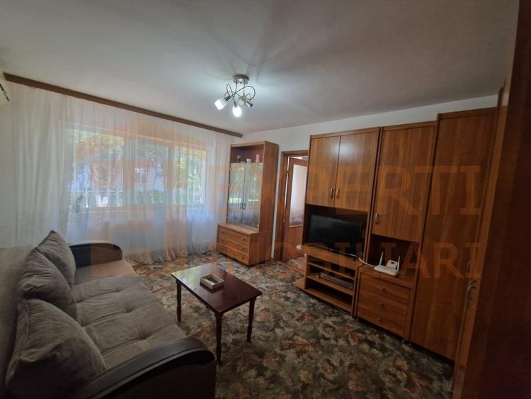 Apartament cu 2 camere semidecomandat, mobilat în Km 4-5
