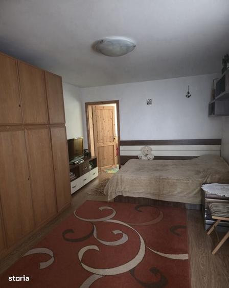 Casă cu 4 camere cu Teren 990 Mp în Ghercești