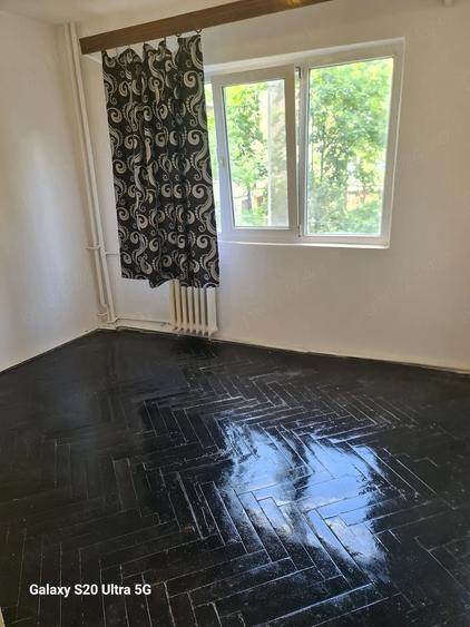 Apartament cu 3 camere decomandat în Circumvalațiunii