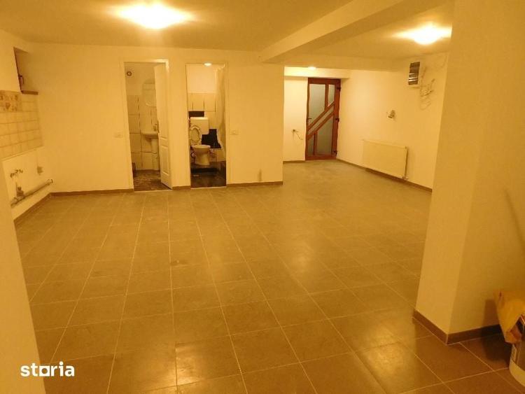 Casă cu 4 camere cu Teren 250 Mp în Apărătorii Patriei