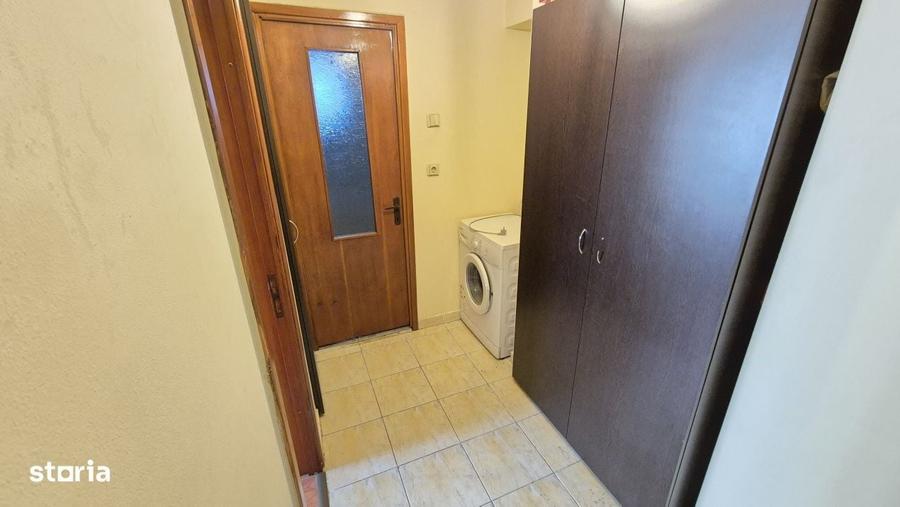 Apartament cu 3 camere semidecomandat în 9 Mai