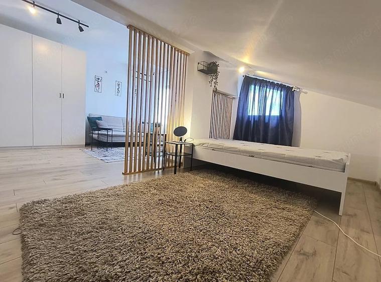 Garsonieră decomandată în Jiului