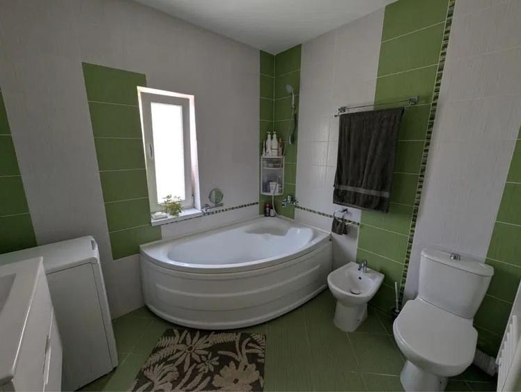 Apartament cu 2 camere decomandat în Bucium