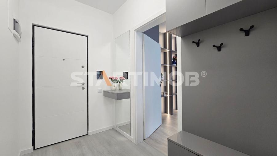 Apartament cu 2 camere decomandat, mobilat în Tractorul