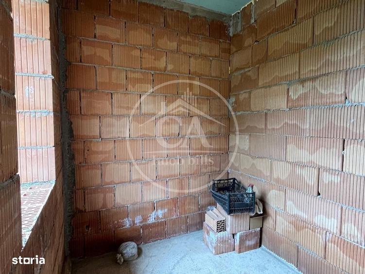 Casă cu 4 camere decomandat în Tomnatic