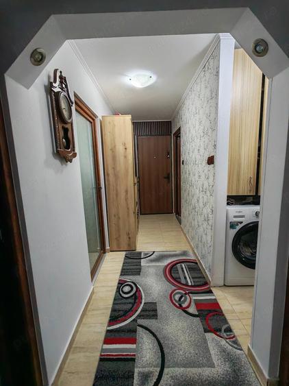 Apartament cu 3 camere decomandat în Triaj