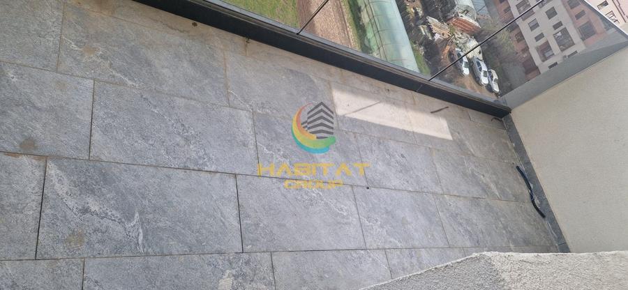 Apartament cu 3 camere semidecomandat în Berceni