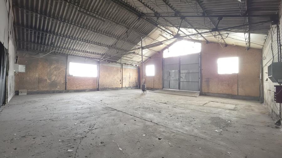 Spațiu industrial, de 221 mp, în Cadaș