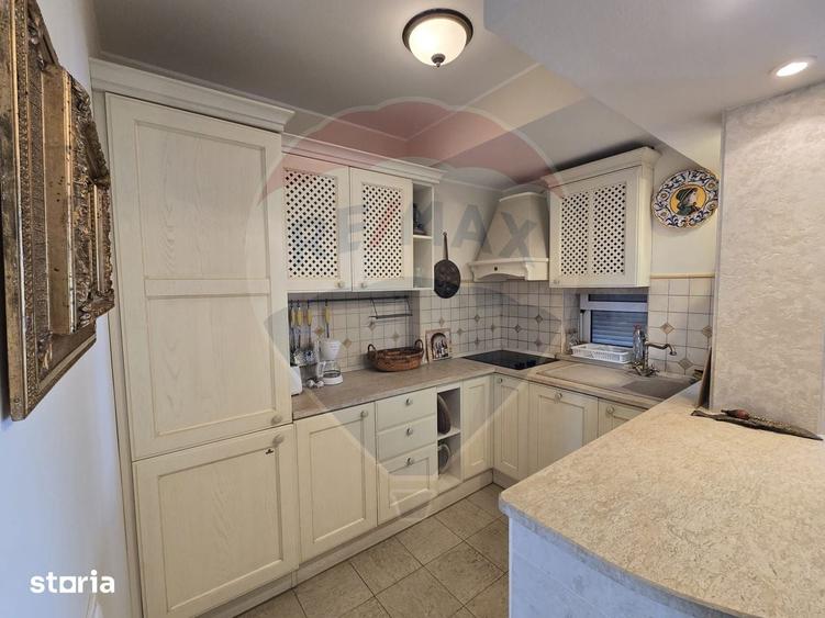 DE VANZARE Apartament cu 4 camere in Mamaia Nord - 3