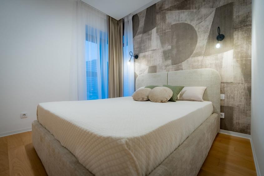 Apartament cu 3 camere semidecomandat, mobilat în Barbu Văcărescu