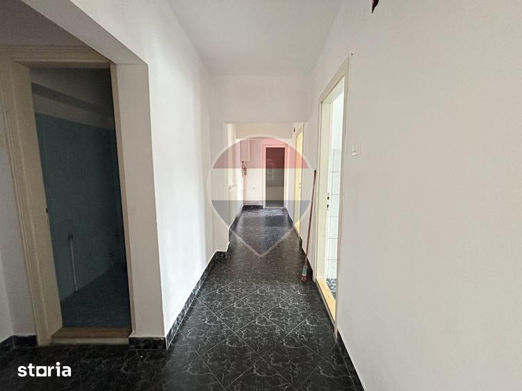 Apartament cu 3 camere în Central