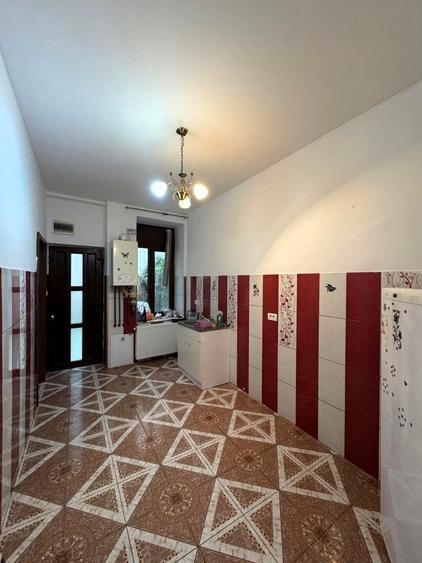 Casă cu 2 camere cu Canalizare în Traian