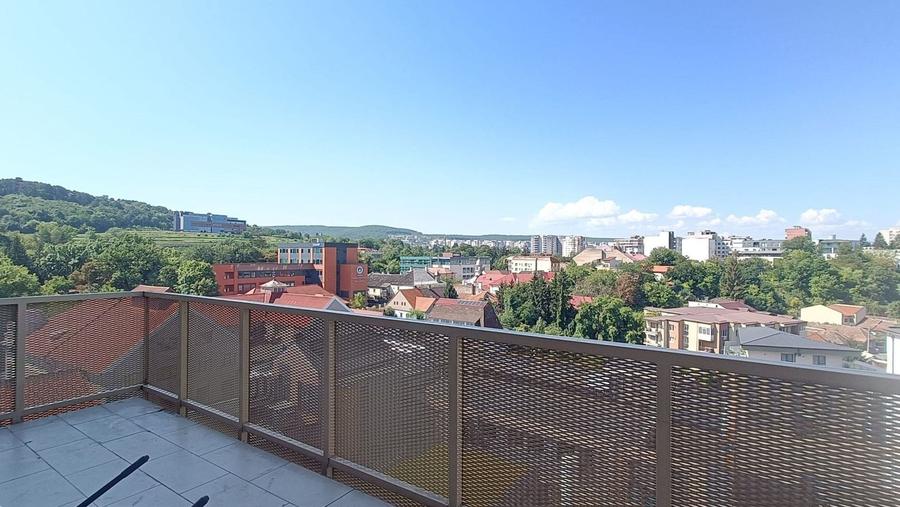 Apartament cu 2 camere semidecomandat în Semicentral