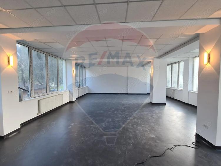 Casă cu Teren 2140 Mp în Moieciu