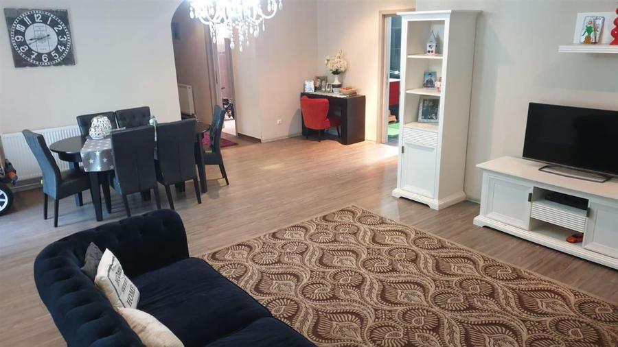Casă individuală cu 3 camere cu Canalizare în Chiscani