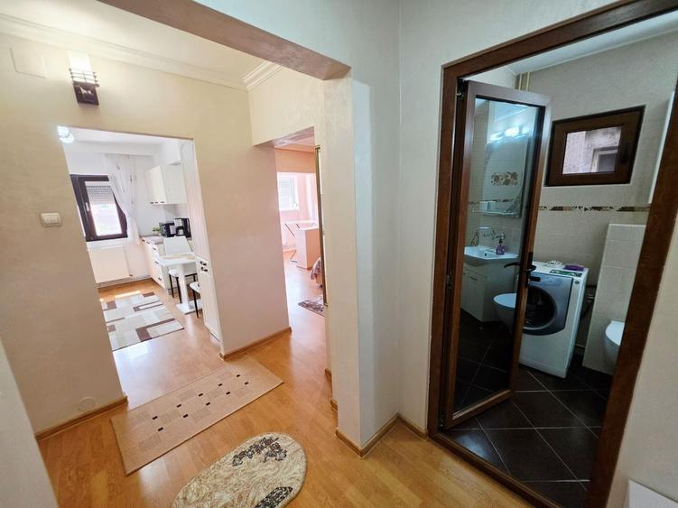 Apartament cu 2 camere decomandat în 9 Mai