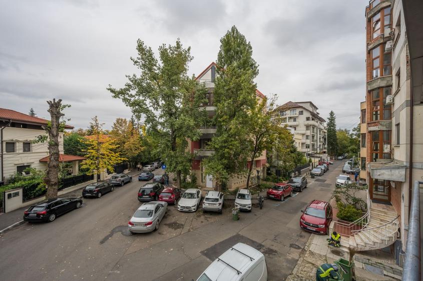 Apartament cu 2 camere decomandat, mobilat în Primăverii