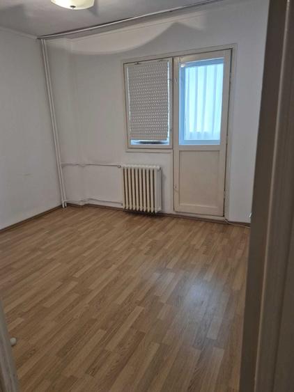 Apartament cu 3 camere decomandat în Chișinau