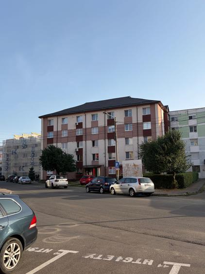 Apartament cu 2 camere semidecomandat în Mărăței