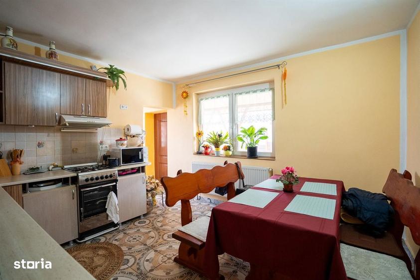 Casă cu 5 camere cu Teren 500 Mp în Oncea
