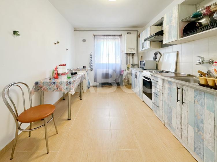 Apartament cu 3 camere decomandat, mobilat în Mărăști
