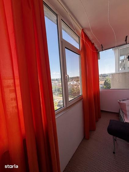 Apartament cu 3 camere decomandat în Găvana