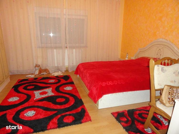 Casă cu 4 camere cu Teren 1278 Mp în Micălaca