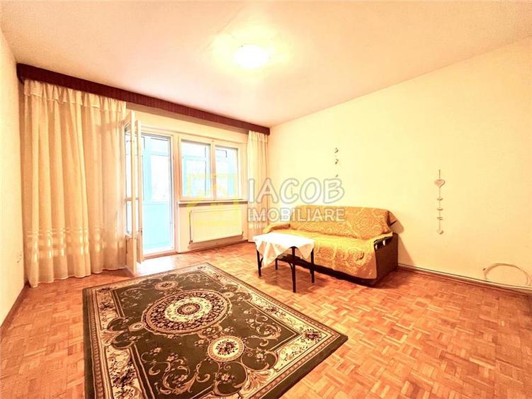 Apartament cu 2 camere decomandat, mobilat în Central