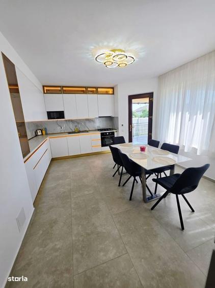 Casă cu 4 camere cu Teren 550 Mp în Păulești