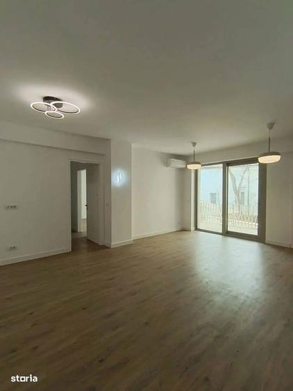 Apartament cu 4 camere în Armeneasca
