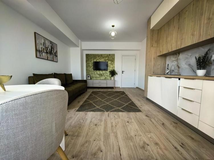 Apartament cu 2 camere semidecomandat, mobilat în Copou