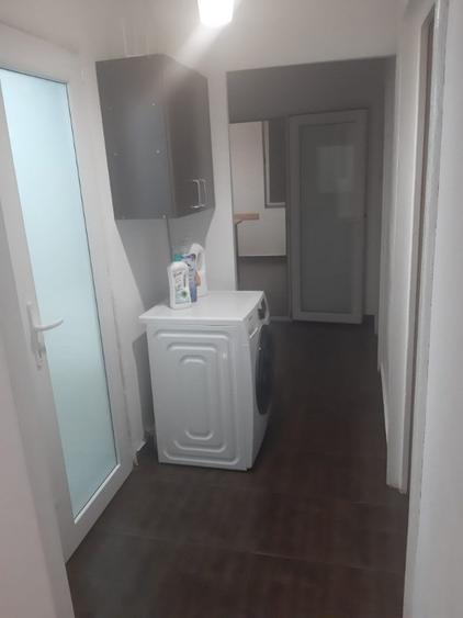 Apartament cu 3 camere decomandat în Brâncoveanu