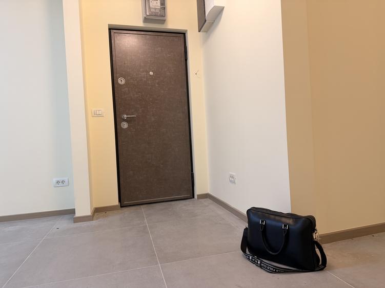 Apartament cu 3 camere decomandat în Complex Studențesc