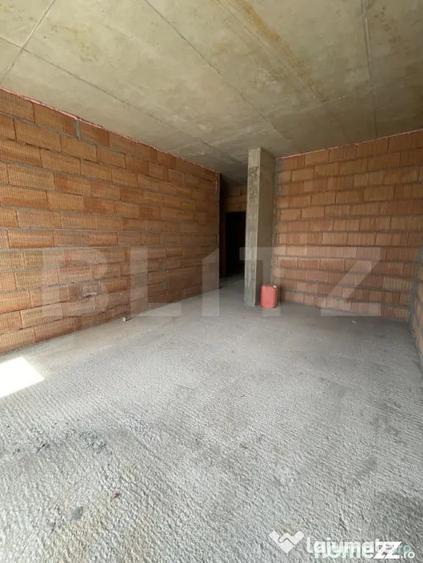 Apartament cu 2 camere semidecomandat în Calea Moldovei