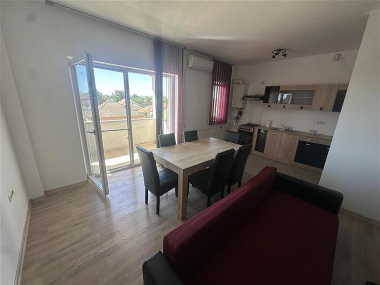 Apartament cu 2 camere decomandat în Lipovei