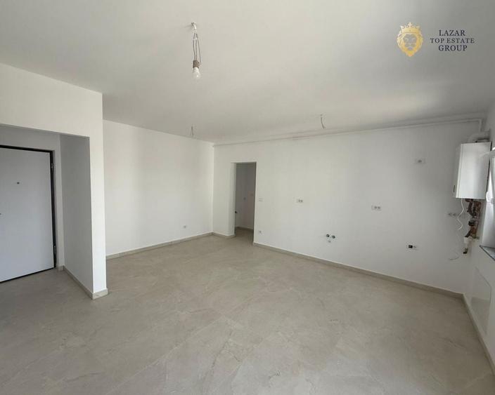 Apartament cu 3 camere semidecomandat în Grădiște