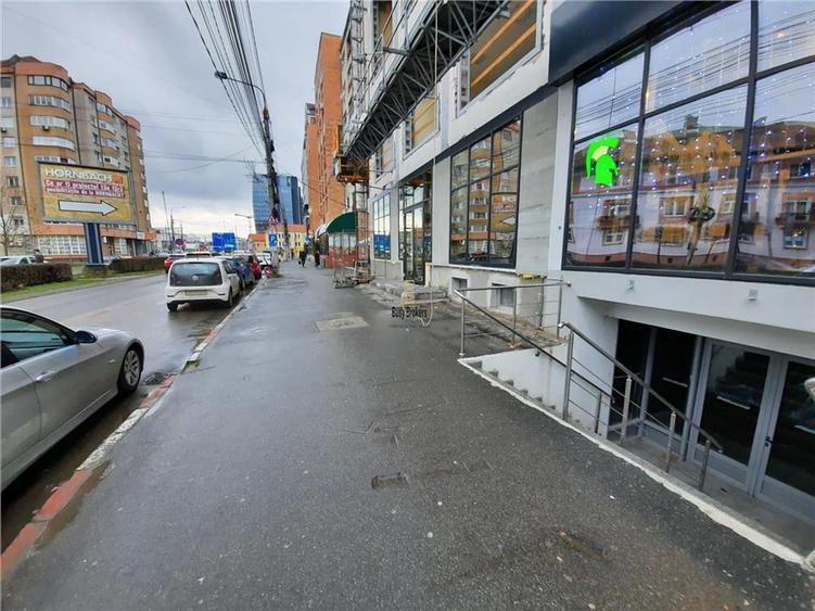 Spațiu comercial, de 240 mp, în Mihai Viteazul