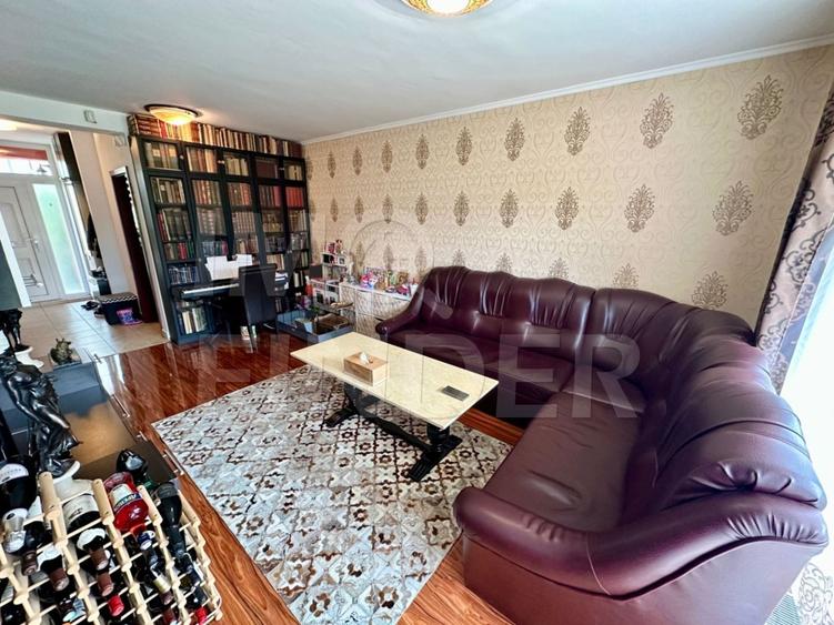 Duplex cu 4 camere cu Canalizare în Bună Ziua