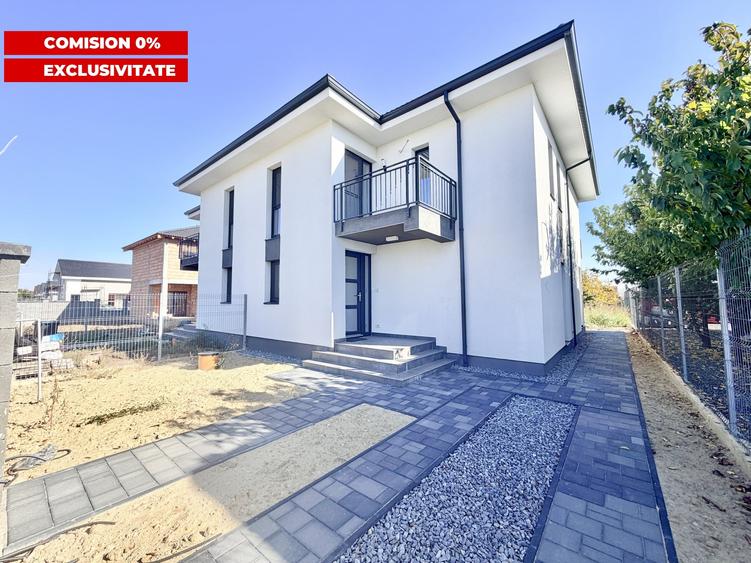 Duplex cu 4 camere cu Canalizare în Moșnița Nouă