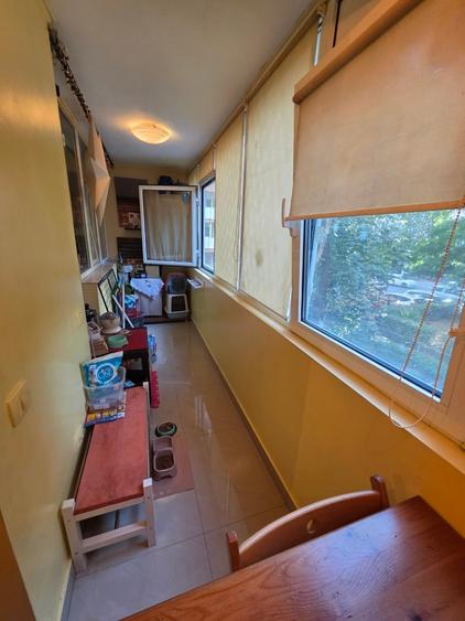Apartament cu 3 camere decomandat în Baba Novac