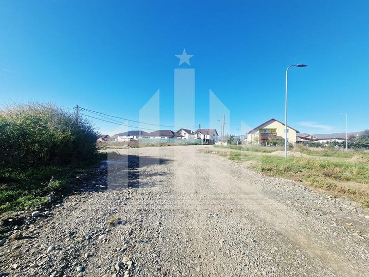 Teren Construcții intravilan de 600 mp, în Partoș