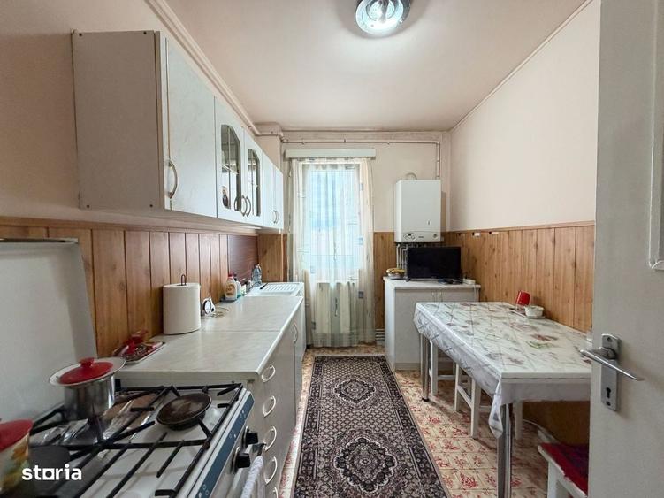 Apartament cu 2 camere semidecomandat în Vasile Aaron