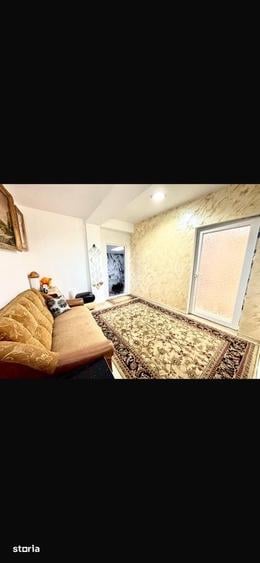 Casă cu 4 camere cu Teren 200 Mp în Central