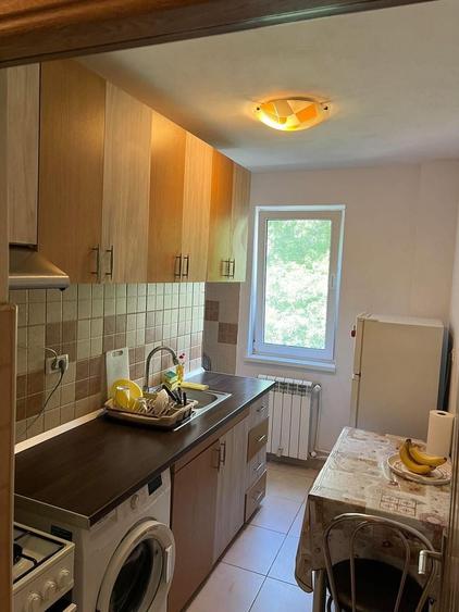 Apartament cu 2 camere semidecomandat, mobilat în Gara